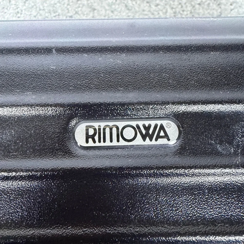 RIMOWA Salsa Multiwheel 63L Black 4-Wheel Polycarbonate Suitcase Vintage 871.63